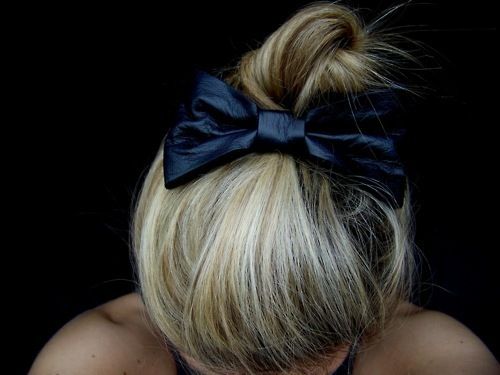 hair bow bun