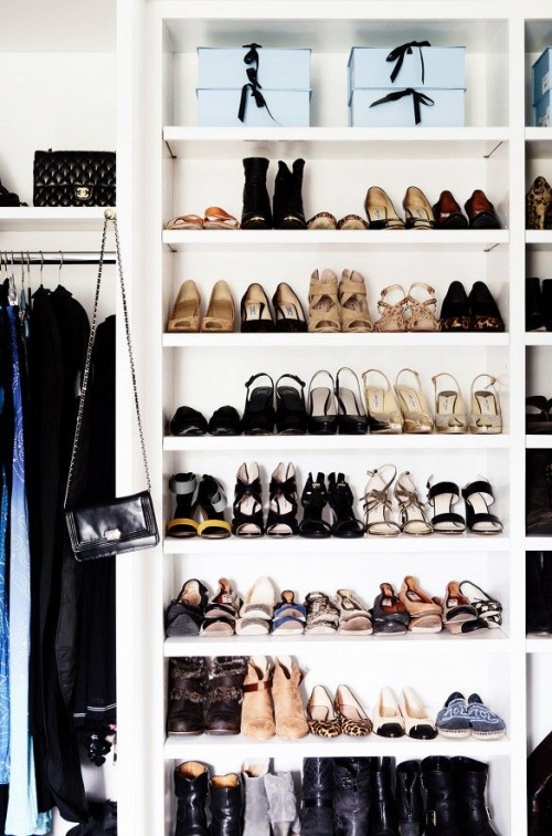 how to clean out your closet with the konmari method