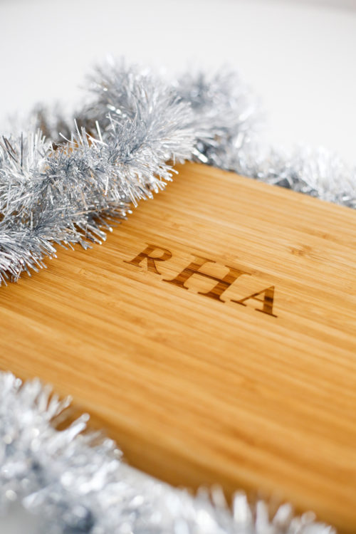 shutterfly-monogrammed-cutting-board