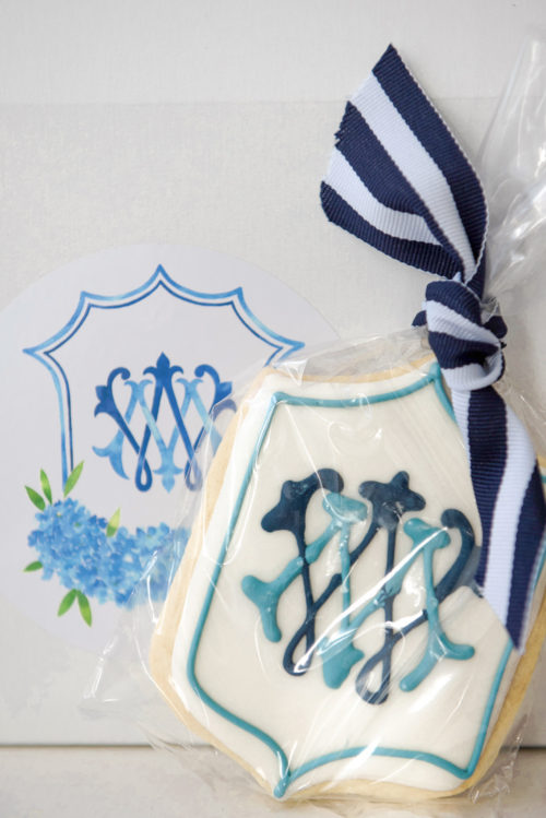 design darling monogrammed cookies for wedding