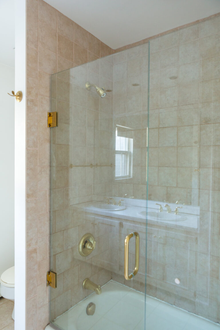 design-darling-hall-bathroom-before-pictures-4-768x1152