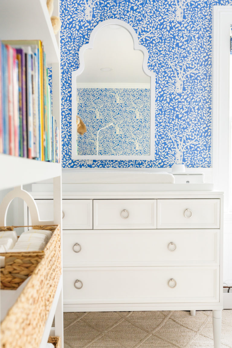 design-darling-quadrille-arbre-de-matisse-reverse-wallpaper-china-blue-duc-duc-savannah-5-drawer-changer-768x1152