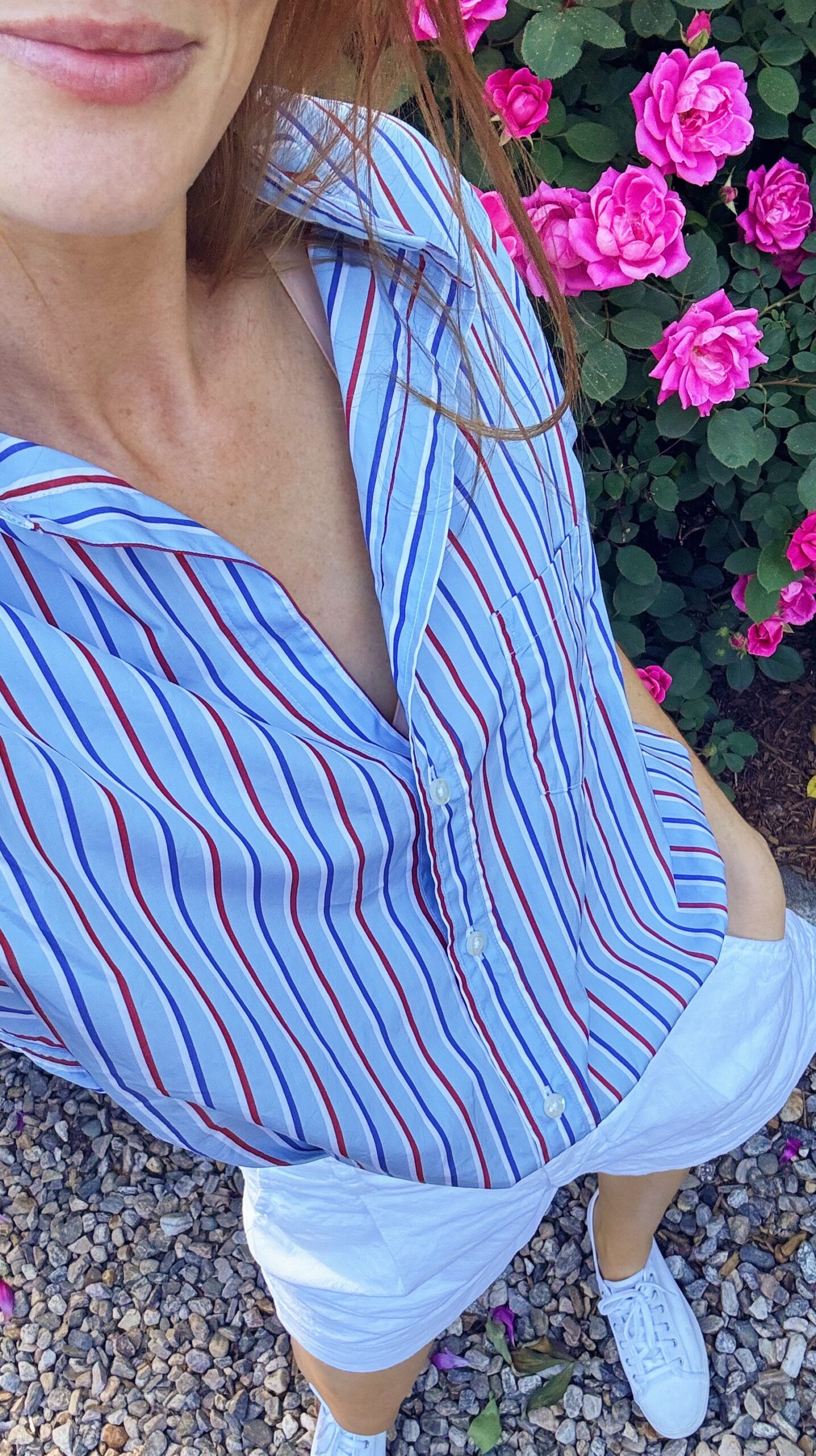 Frank & Eileen Barry tailored button-up shirt light blue and red stripe